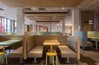 McDonald’s відкрив оновлений ресторан на Вокзальній у Києві