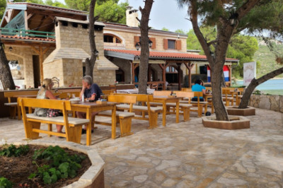 Konoba Gajeta  na otoku Pašmanu  traži samostalnog kuhara za sezonski posao