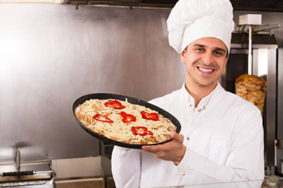 U Poreču, za letnju sezonu 2025, restoran potražuje osoblje na sledećim pozicijama