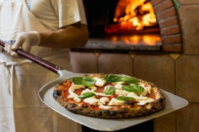 Potreban pizza majstor, Pizzajolo, Fastfood u Trogiru traži pojačanje za sezonu, HR, Croatia,