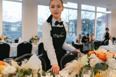 SEZONSKI POSAO U HRVATSKOJ ! Lokacija:Trogir, Krk, Opatija, Makarska, Mali Lošinj, Plitvička jezera, Šibenik, Drvenik, Kastel