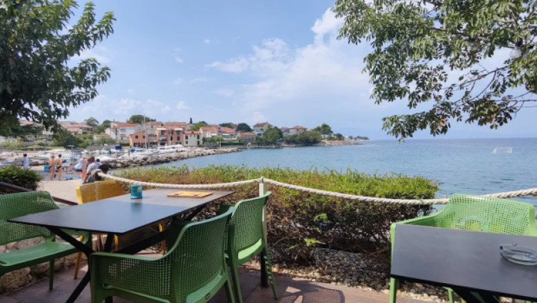 Batana pizza grill zapošljava: pizza majstor, pomoćni radnik za grill i friteze, konobar - Vantačići, Croatia