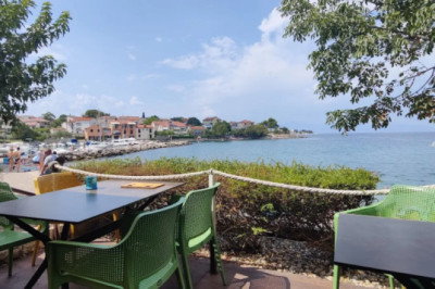 Batana pizza grill zapošljava: pizza majstor, pomoćni radnik za grill i friteze, konobar - Vantačići, Croatia