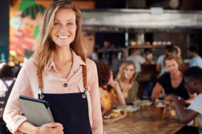 Потрібна офіціантка / адміністраторка ☕️  У кафе в місті Lučko